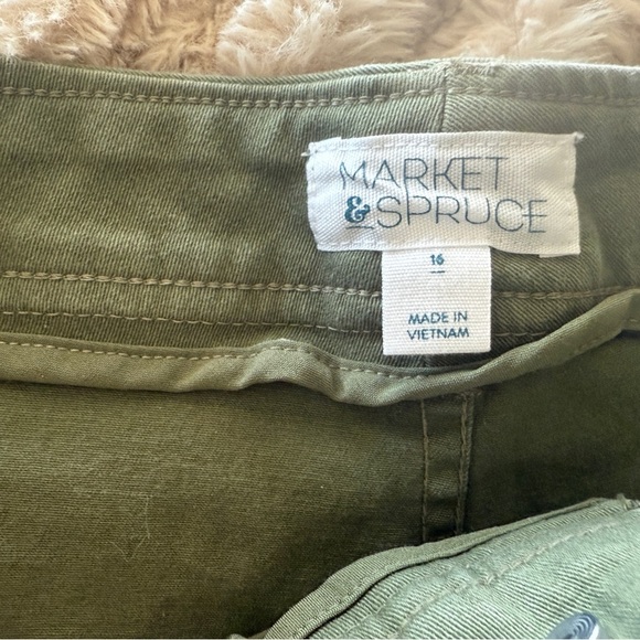 Market & Spruce High Waist Olive Shorts - Picture 4 of 4